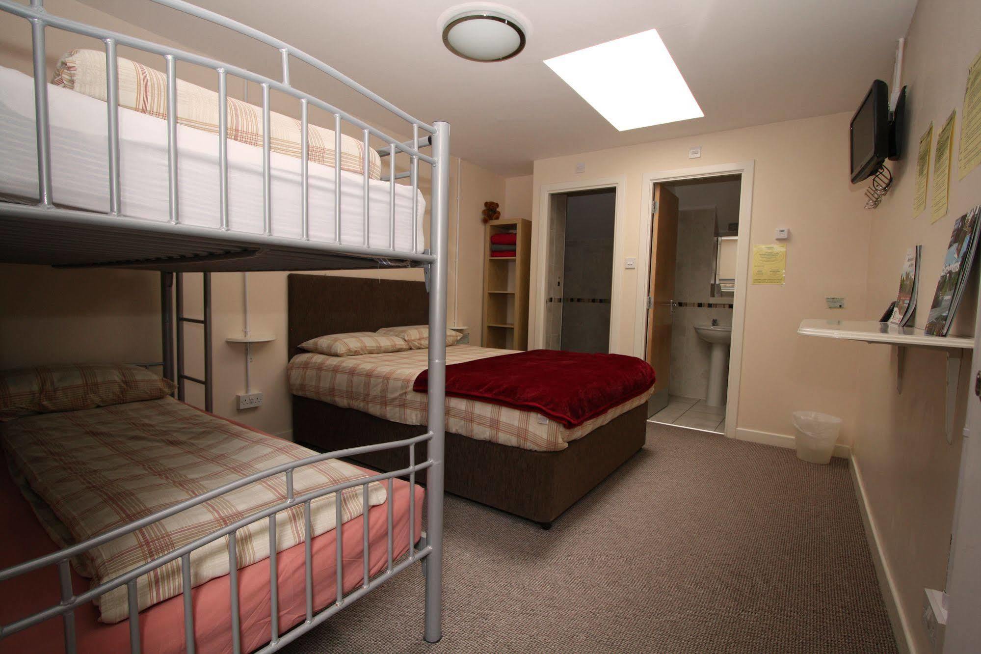 Ballater Hostel Екстериор снимка