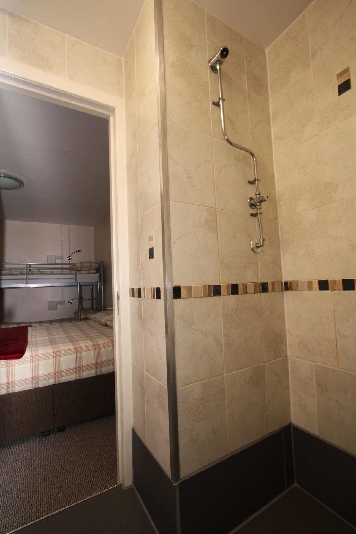 Ballater Hostel Екстериор снимка