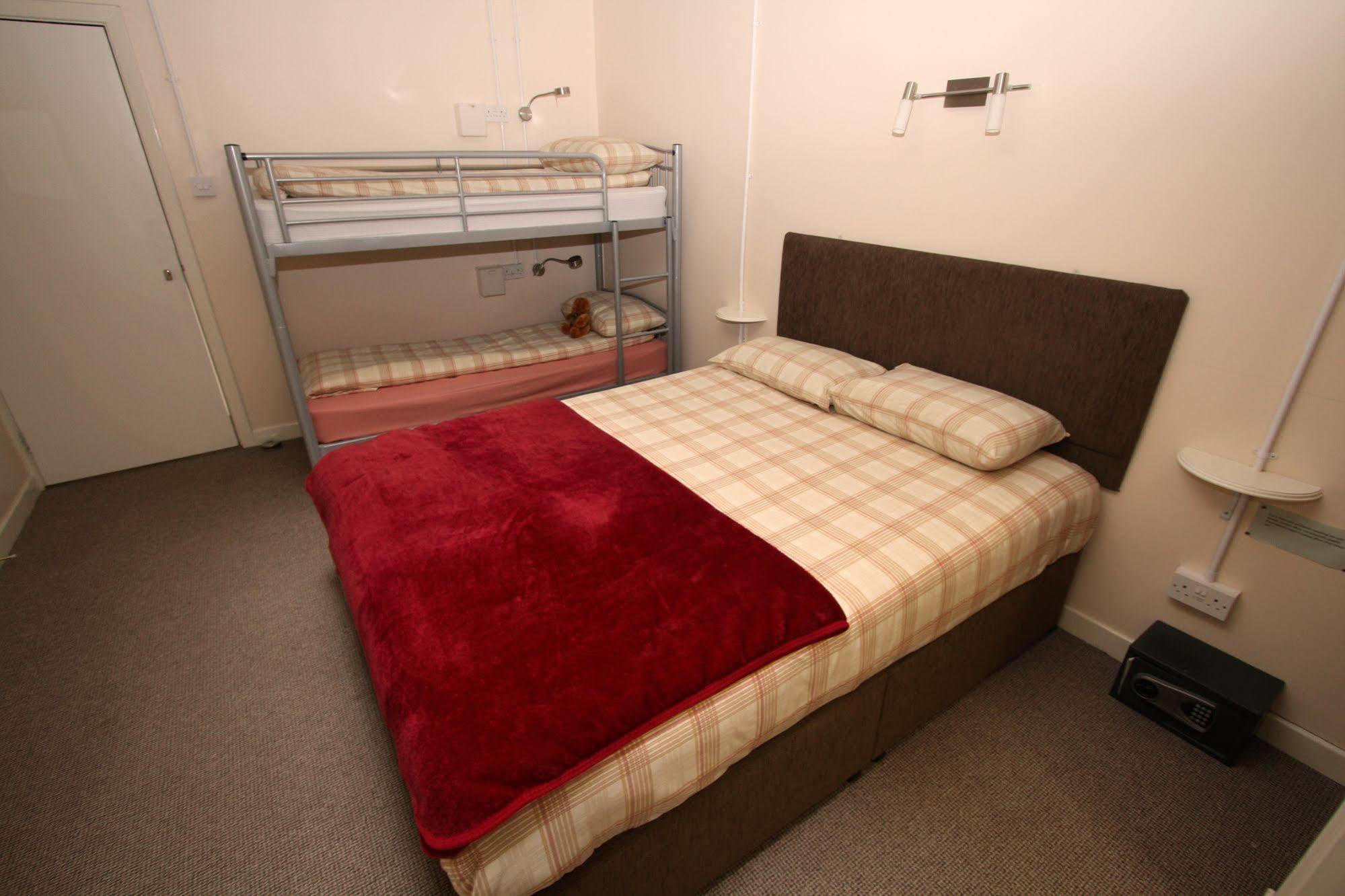 Ballater Hostel Екстериор снимка